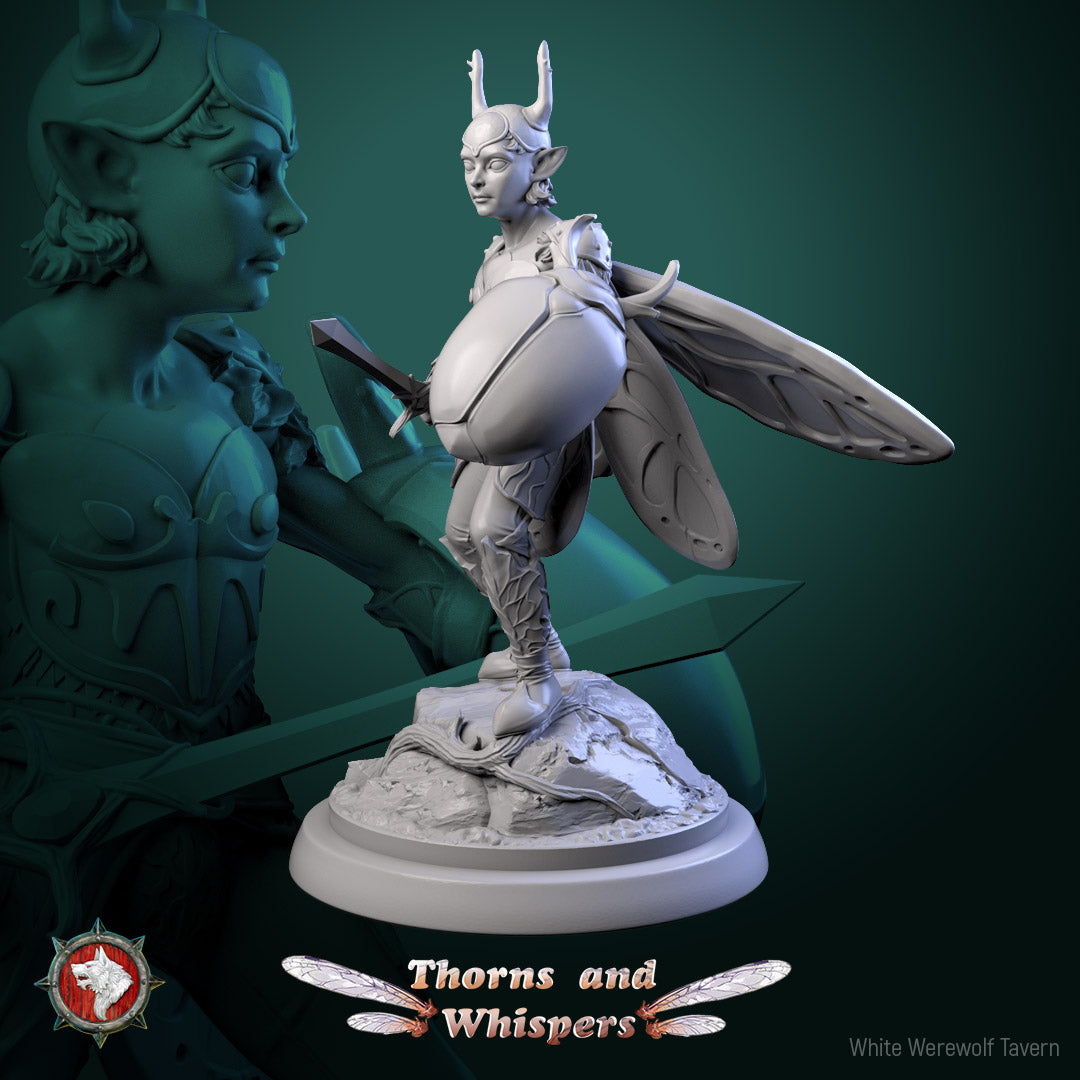 Amber Wing Warden -  aus der Reihe Thorns and Whispers von White Werewolf Tavern